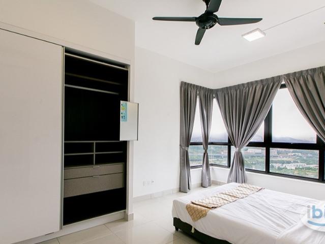 Master Room at D'Sara Sentral Serviced Apartment, Shah Alam