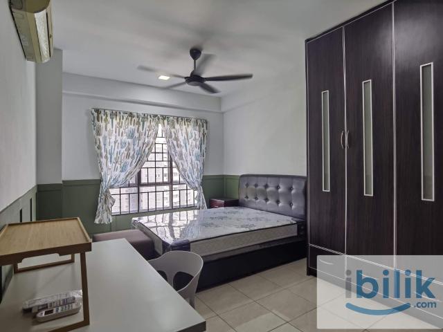 Master Room at Endah Puri, Sri Petaling Near Endah Parade Near LRT Bukit Jalil