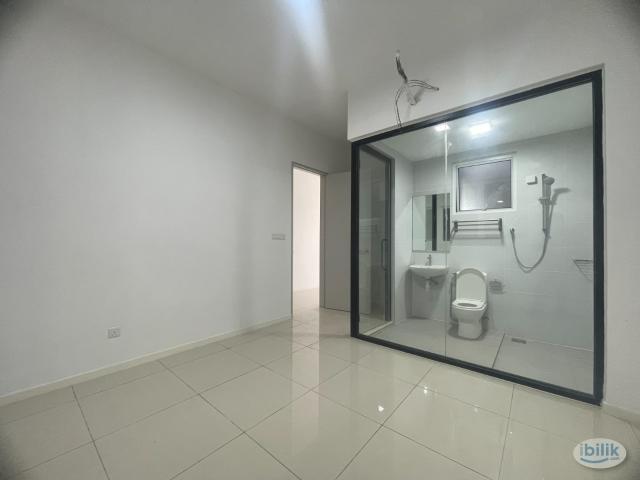 Master Room at Nadayu 801 @ Subang Murni, Shah Alam