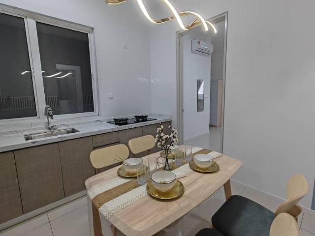 Master Room at Nadayu 801 @ Subang Murni, Shah Alam