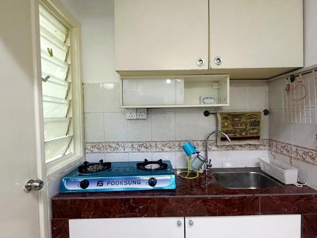 Master Room at Pelangi Apartment, Mutiara Damansara