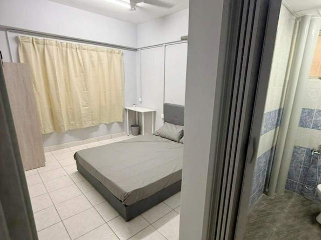 Master Room at Pelangi Apartment, Mutiara Damansara M/F