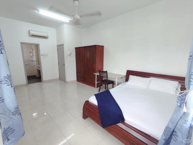 Master Room at Pelangi Utama, Bandar Utama