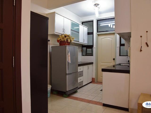 Master Room at Pelangi Utama, Bandar Utama