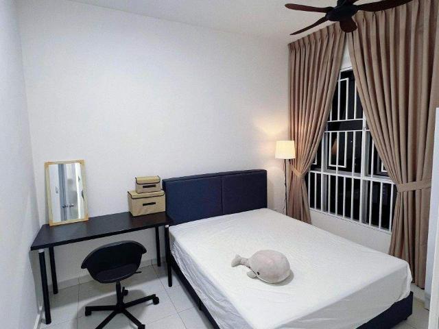 Master room at Pixel City sentral