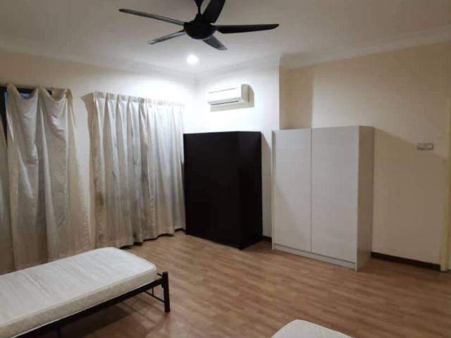 Master Room at Putra Avenue, Putra Heights