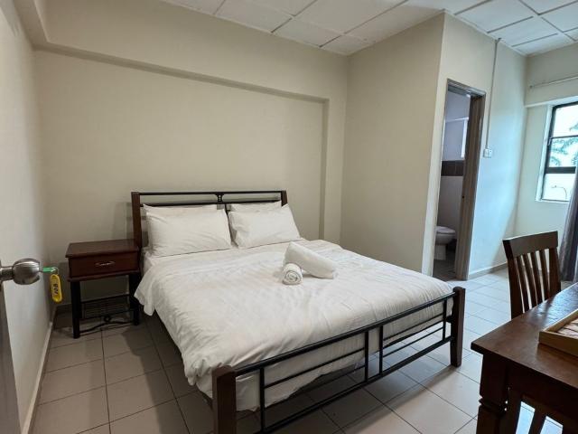 Master Room at Seri KembanganLocation NearbyKTM Serdang,UPM,IOI City Mall,The Mines Shopping Mall️