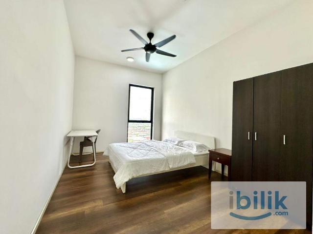 Master Room at SQWhere, Sungai Buloh