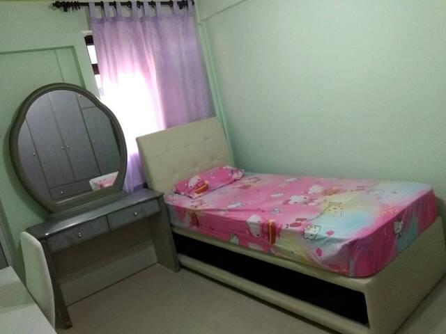 Master Room Available @ 701 West Coast Road No Agent Fee