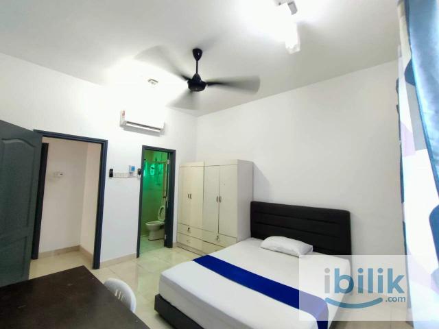 Master room available at pelangi utama