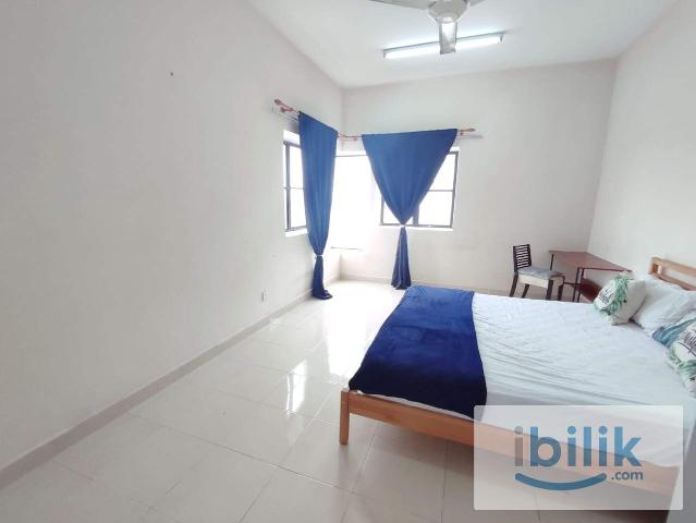 Master room available for rent near Bandar Utama