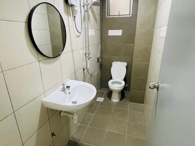 Master room @ bukit jalil — walk to lrt!