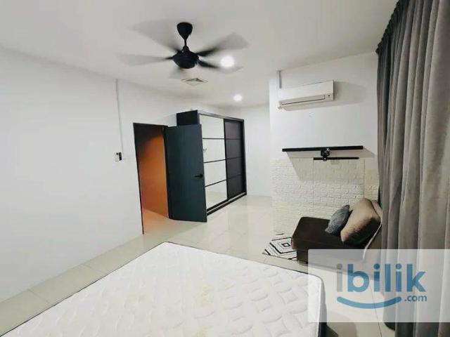Master Room Condo. Own Bath, Drive Car