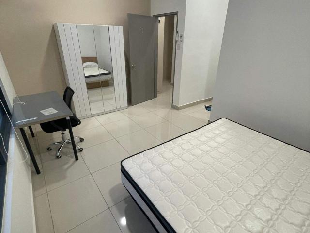 Master Room @ D7 Sunway | 5min Walk Sunway Uni & Monash | Fully Furnished + WiFi