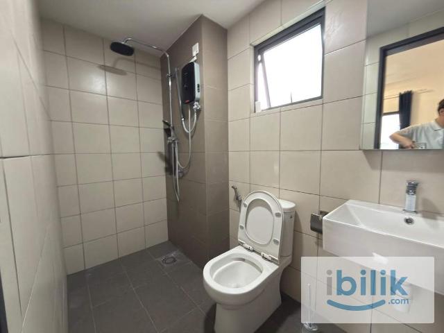 Master Room D'Quince Residence @ Damansara Perdana | Female Unit | Fully Furnished