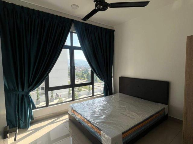 Master room for female only