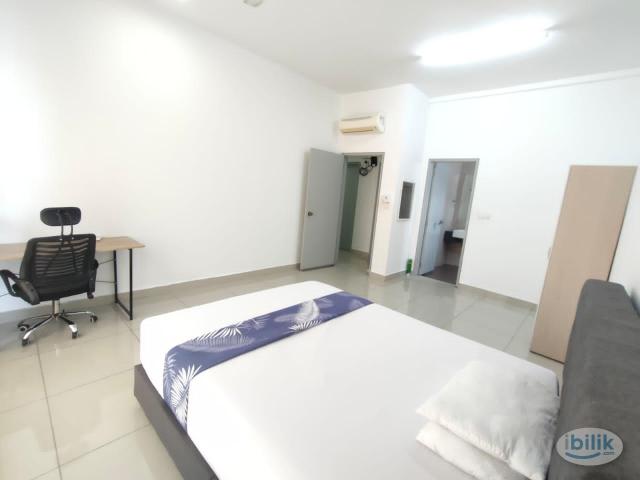 Master Room for Female at Pelangi Utama Condominium, Bandar Utama