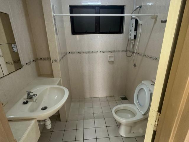 Master Room For Female at Pelangi Utama, Bandar Utama