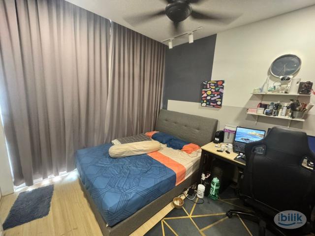 Master room for rent@h2o ara damansara