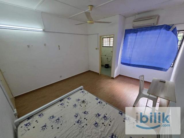 Master Room for RentMale Unit RM690Bandar Puchong Jaya
