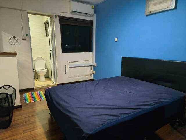 Master room in Aljunied Crescent