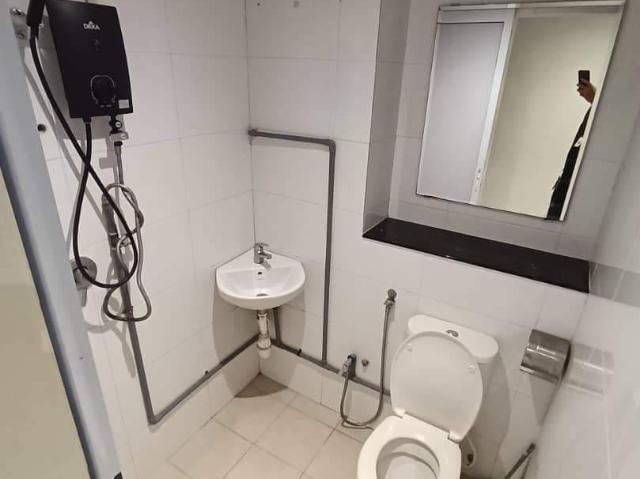 Master Room In Chan Show Lin One Line to Ampang Private Bathroom