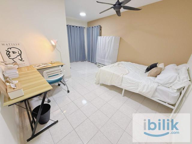 MASTER ROOM IN DAMANSARAWALKING DISTANCE TO MRT SURIAN