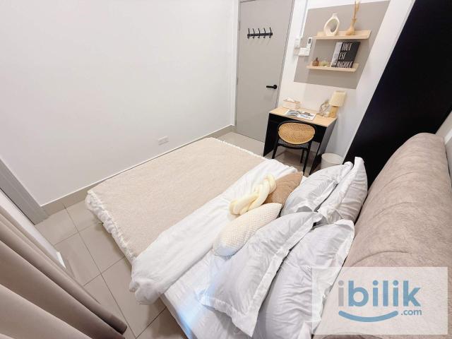 Master room in razak city residence 7mins walk to lrt