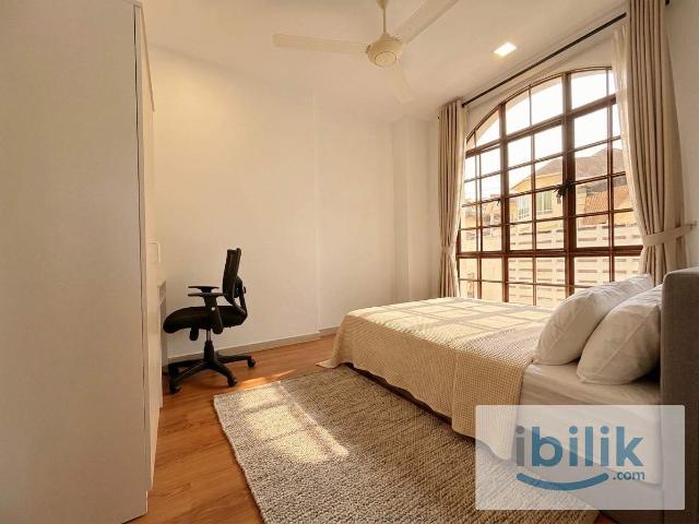 Master Room MRT Semantan Damansara Heights