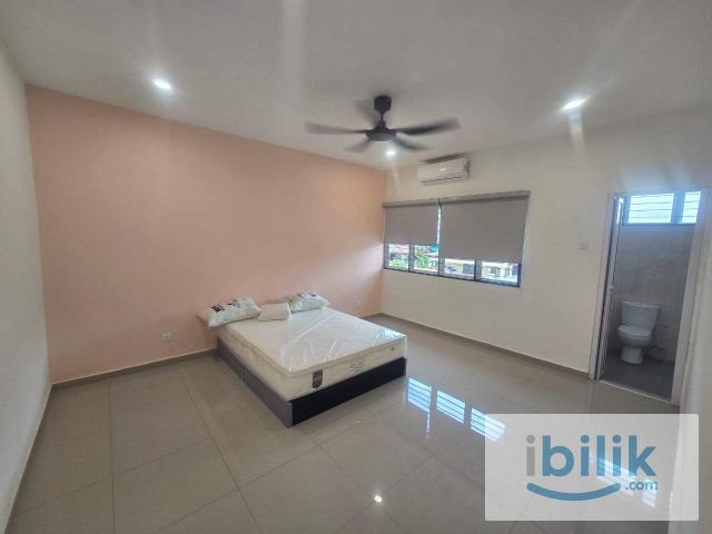 [Master Room] Pangsapuri Pelangi 1 Min BusStop, MRT Bandar Utama 5 Min, 1 Utama [Fully + AC]
