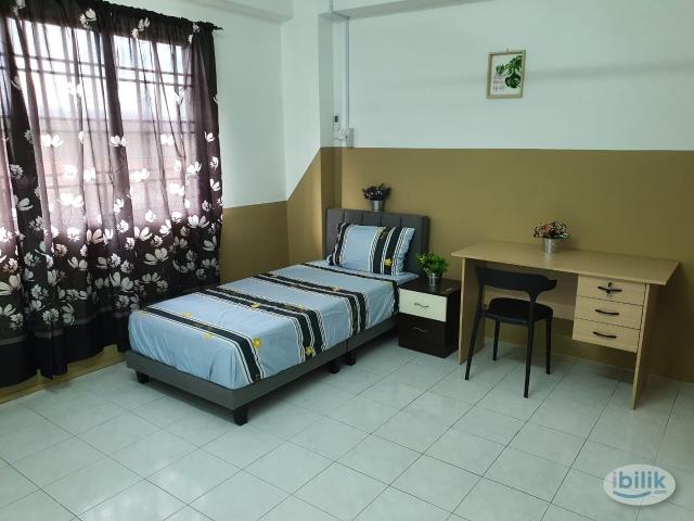 Master room private bathroom @ MRT/Kajang / Sg Long