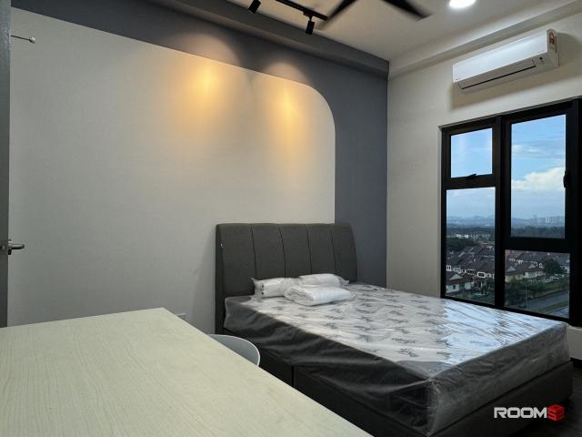 MASTER ROOM PRIVATE BATHROOM‼️NEAR HELP UNI✅Premium ⭐️Subang Bestari, Subang 2 @NEW Aircond Wardrobe Table Chair