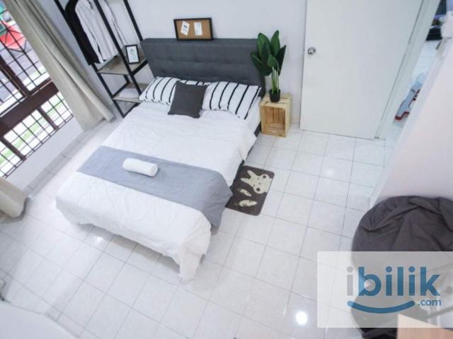 Master Room Private Bathroom with Window & A/C‼️‼️Near MRT‼️‼️