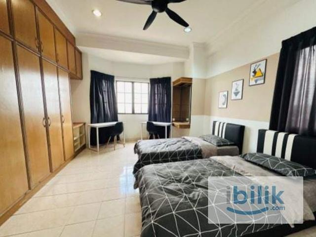 Master Room! Ready To Move In