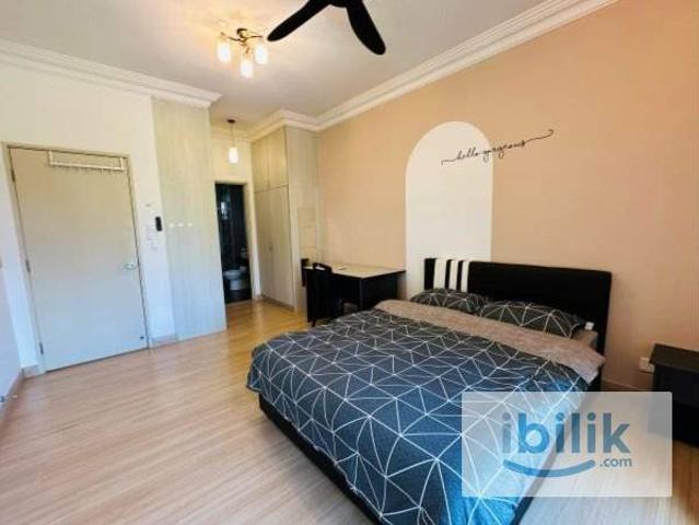 Master Room, Ready To Move In!