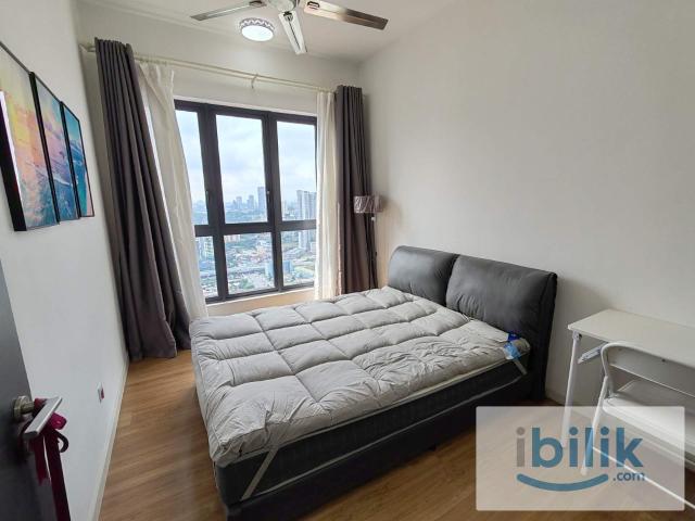 Master Room Sunway Velocity with Private Bath | Near MRT Maluri