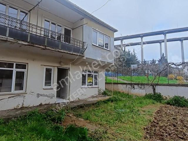 Master Realtor'den 120 M2 Arsa İçerisinde Satılık 2 Katlı Ev