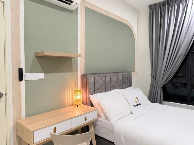 Masterbed female meta residence seri kembangan