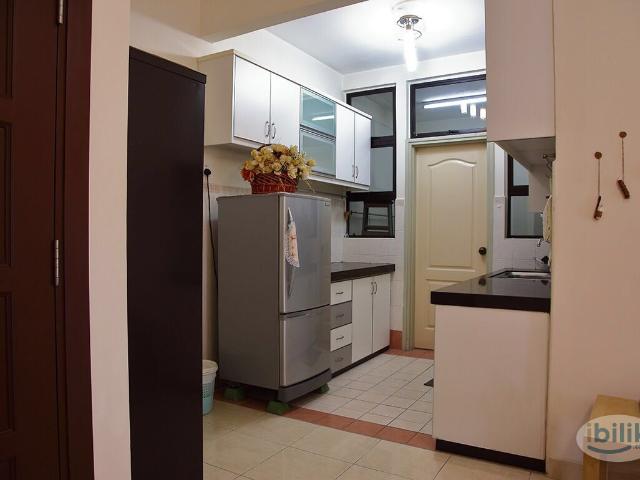 Masterbedroom at pelangi utama condo