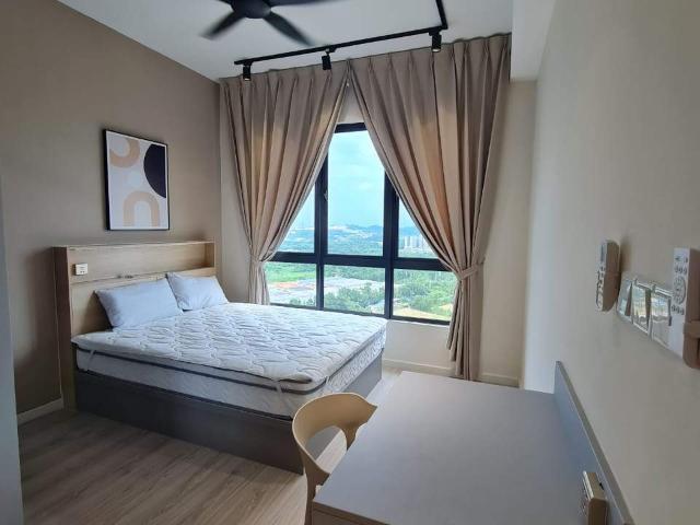 Masteroom Male & Female Unit Available I Low Deposit I 5 Mins To MRT