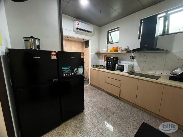 Masteroom nearby lrt pudu 0 deposit move in immediately ‼️10 min to ikea ‼️private bathroom