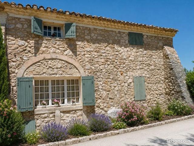 Mas 10 pièces 151 m²