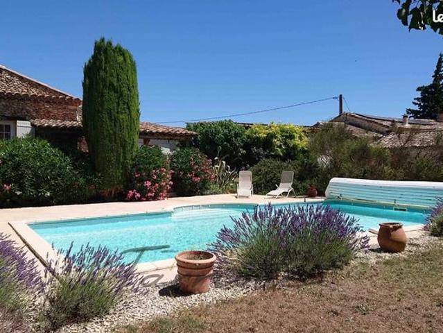 Mas 10 pièces 240 m²