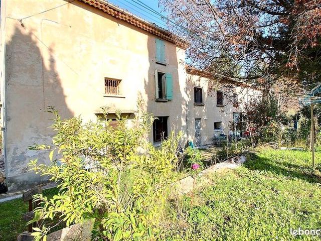 Mas 10 pièces 265 m²