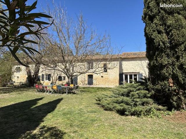 Mas 10 pièces 265 m²