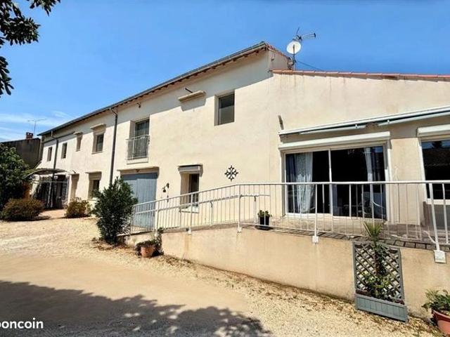Mas 10 pièces 270 m²