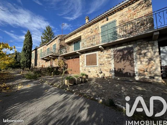 Mas 10 pièces 292 m²