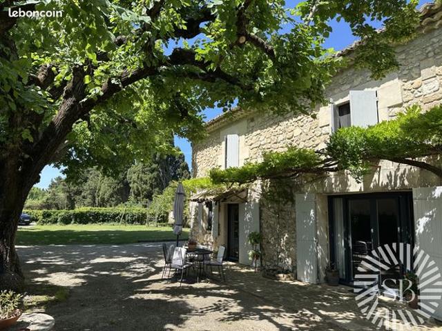 Mas 10 pièces 225 m²