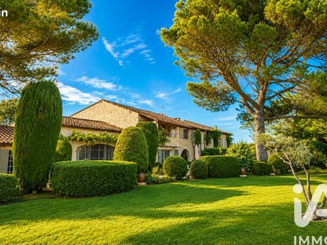 Mas 10 pièces 340 m²