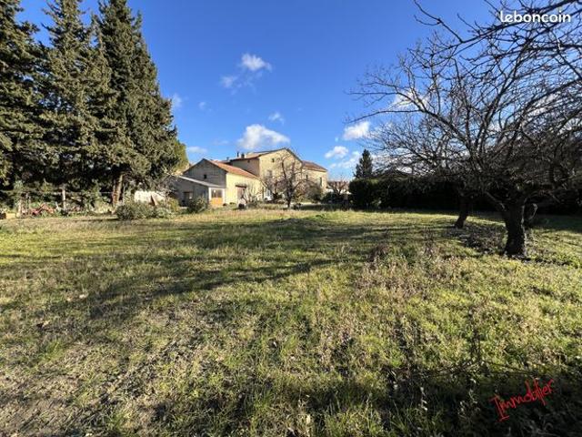Mas 10 pièces 373 m²